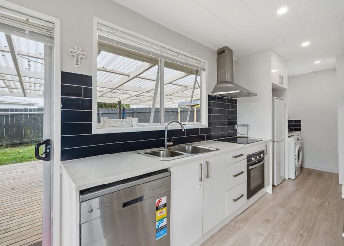  at 18 Shalimar Place, Clover Park, Manukau City, Auckland