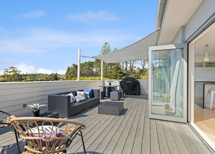  at 82 Kowhai Road, Campbells Bay, Auckland
