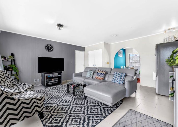  at 2/47 Overton Road, Papatoetoe, Manukau City, Auckland