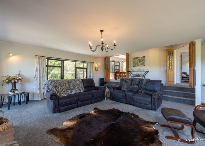 For sale 243 Katherine Mansfield Drive, Whitemans Valley, Upper Hutt