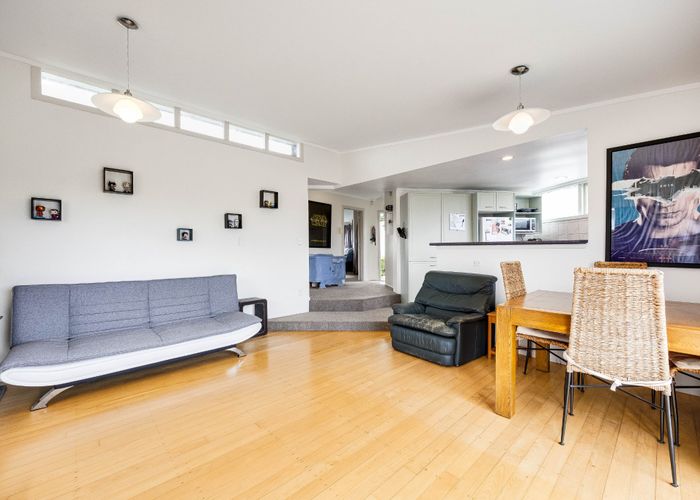  at 92 Knights Road, Rothesay Bay, North Shore City, Auckland