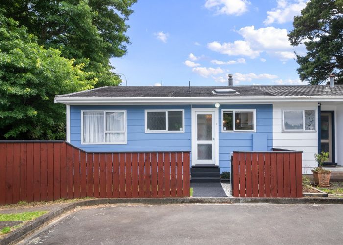  at 6/10 Mangaroa Hill Road, Maoribank, Upper Hutt
