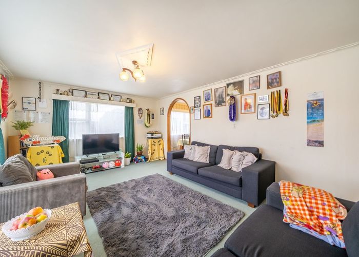  at 39 Beaumaris Crescent, Ascot Park, Porirua