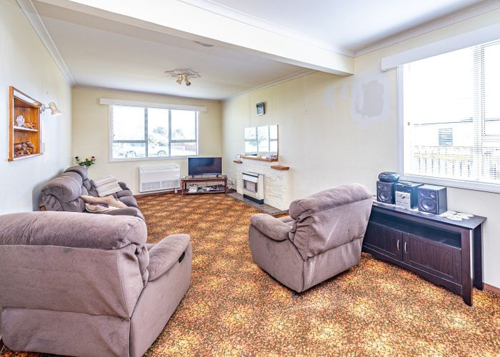  at 12 Roberts Avenue, Aramoho, Whanganui, Manawatu / Whanganui