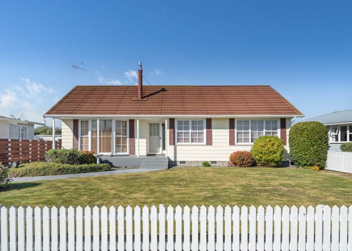  at 5 Fisher Place, Carterton, Carterton