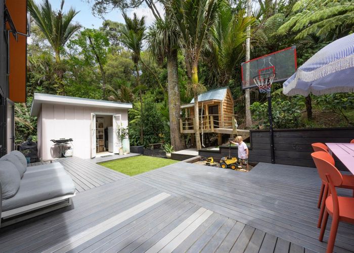  at 324 Huia Road, Titirangi, Waitakere City, Auckland