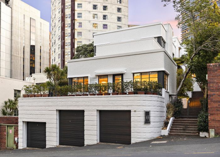  at 1/11 Whitaker Place, Grafton, Auckland