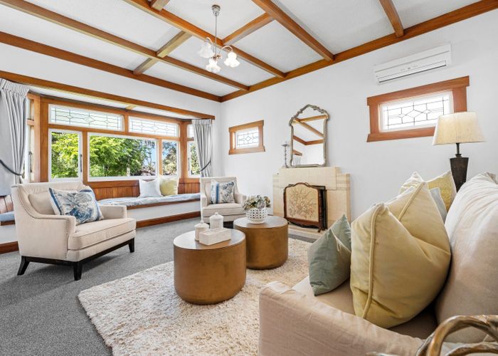 at 18 Irirangi Road, Greenlane, Auckland