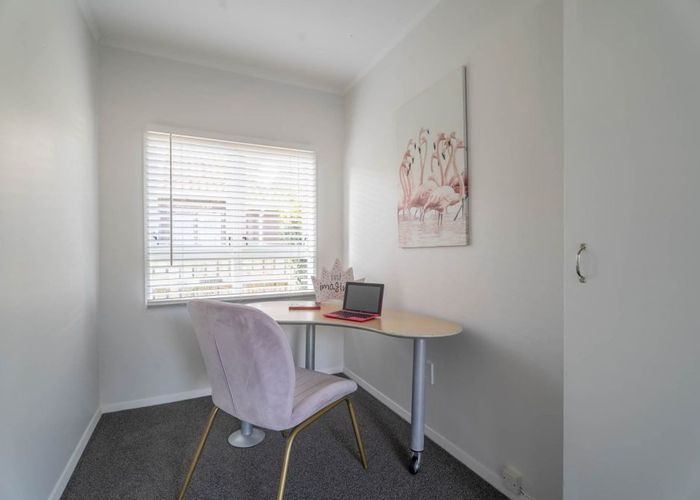  at 7C Mclellan Street, Tawa, Wellington