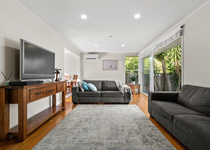  at 2 Bernard Street, Papatoetoe, Manukau City, Auckland