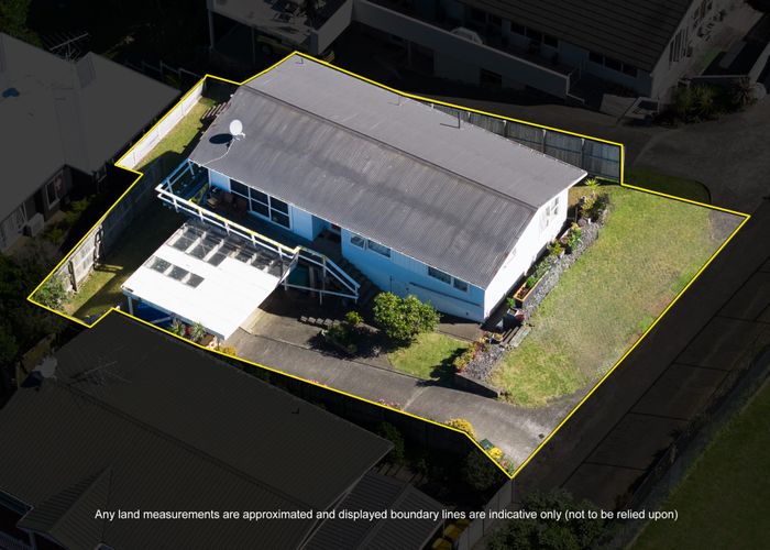  at 1/9 Colmar Road, Mellons Bay, Manukau City, Auckland