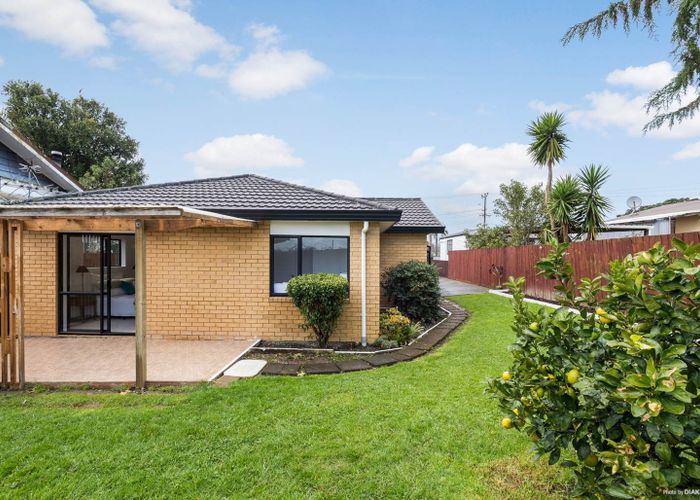  at 21a Astley Avenue, New Lynn, Waitakere City, Auckland