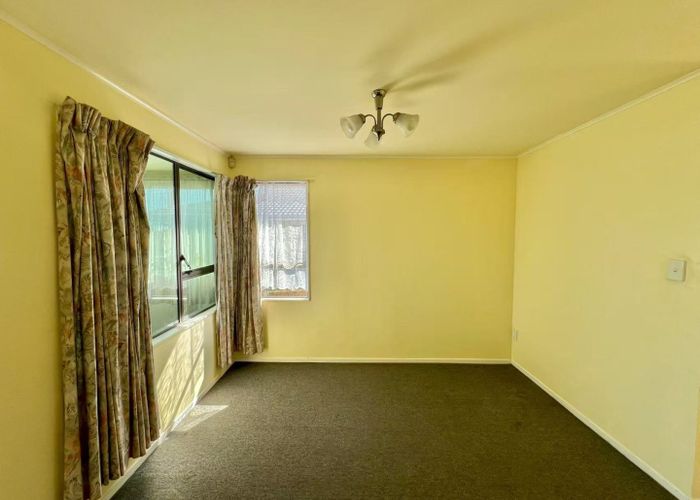  at 112 Aviemore Drive, Highland Park, Auckland