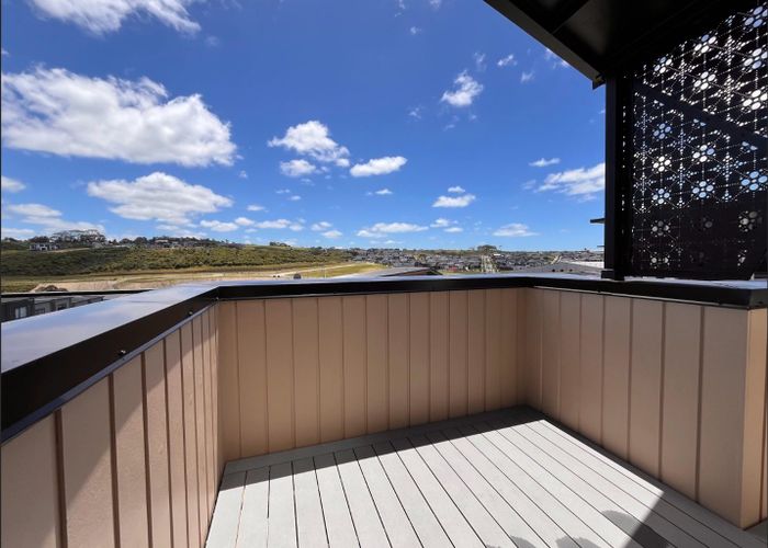  at 3/28 Pennant Street, Long Bay, North Shore City, Auckland
