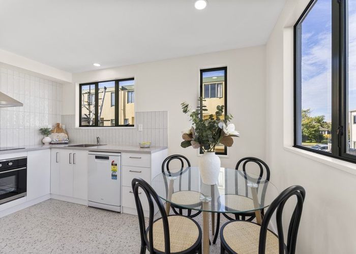  at 4/2 Rex Street, Riccarton, Christchurch City, Canterbury