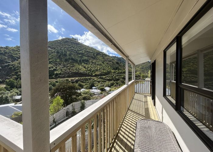  at 1/67 Robinson Road, The Brook, Nelson