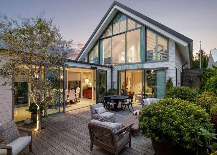  at 153 Main Road, Moncks Bay, Christchurch City, Canterbury