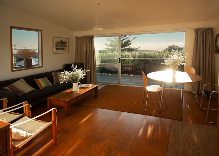  at 125 Marine Parade North, Piha