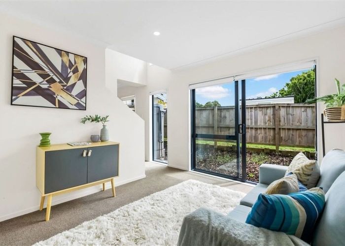  at 40B Wimbledon Crescent, Glen Innes, Auckland