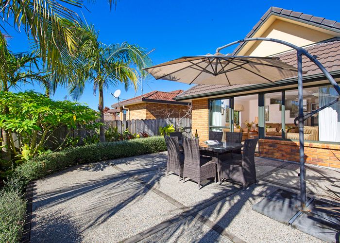  at 3/6 Marbeth Court, Botany Downs, Auckland