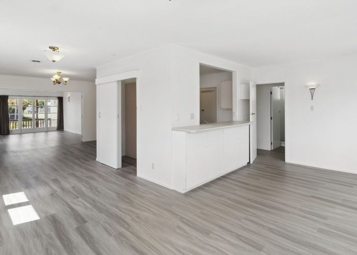  at 20 Chilcott Road, Henderson, Waitakere City, Auckland