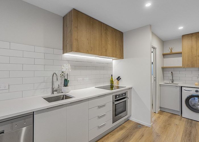  at 6/28 Fitzherbert Road, Wainuiomata, Lower Hutt