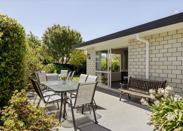  at 95 Rowesdale Drive, Ohauiti, Tauranga