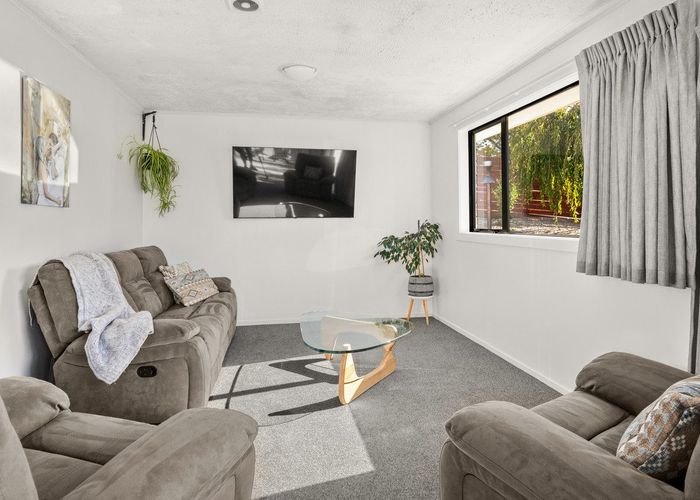  at 8 Hart Place, Bridge Hill, Alexandra