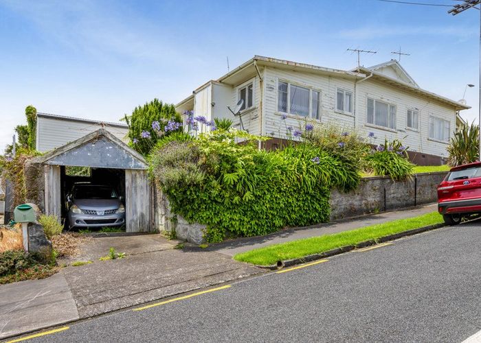  at 230 Devon Street West, New Plymouth