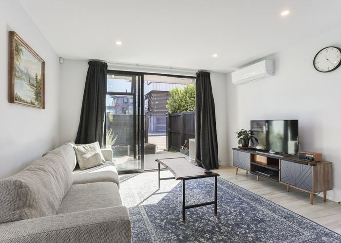  at 1/8 New Brighton Road, Shirley, Christchurch City, Canterbury