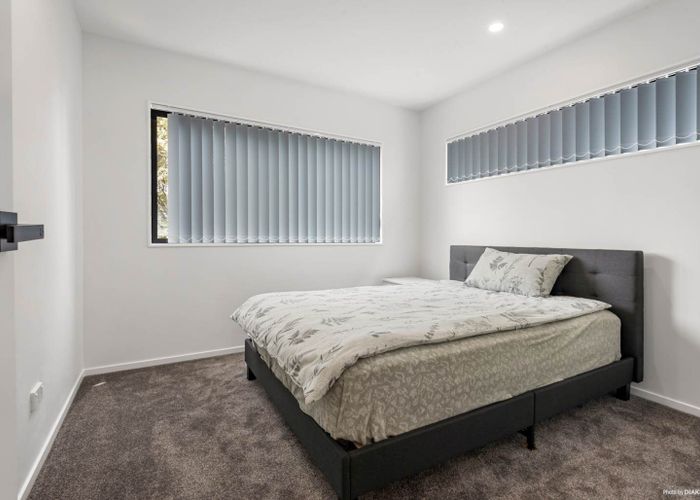  at 8B Hobart Crescent, Wattle Downs, Manukau City, Auckland