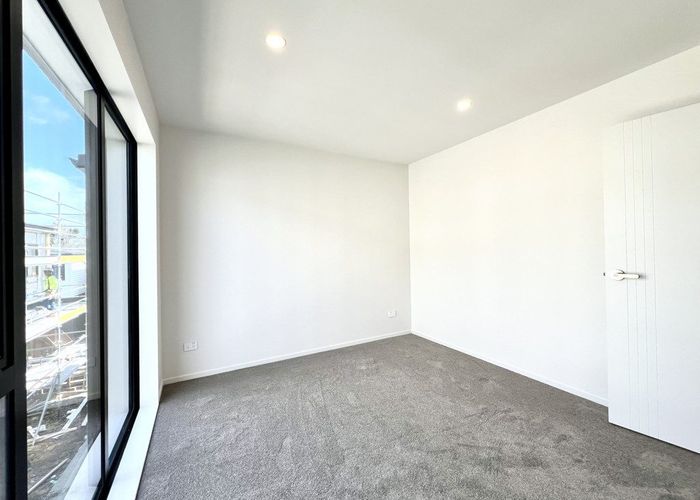  at 6/143 Carlisle Road, Northcross, Auckland