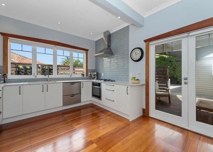  at 9 Bretton Terrace, Hillcrest, Hamilton