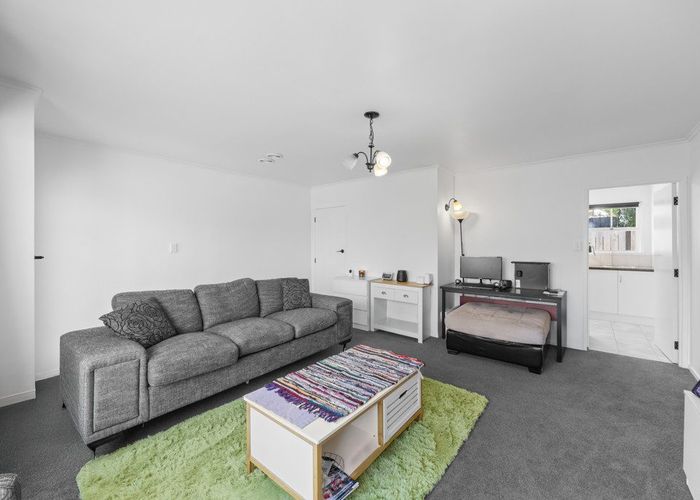  at 51B The Boulevard, Sunnyhills, Manukau City, Auckland