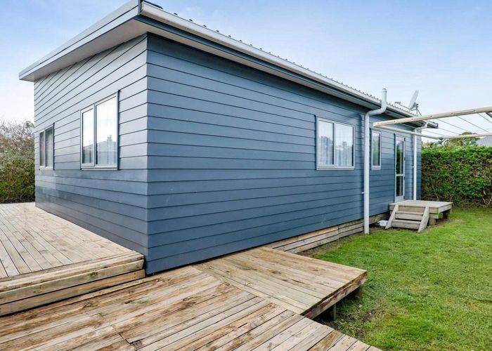  at 15B Queens Road, Glen Avon, New Plymouth