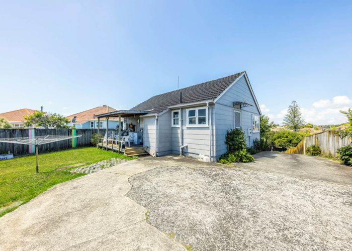  at 27A Potter Avenue, Wesley, Auckland