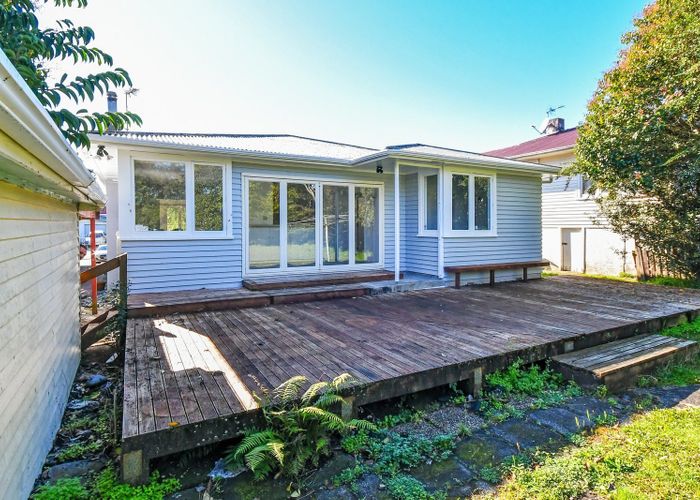  at 20 Chilcott Road, Henderson, Waitakere City, Auckland
