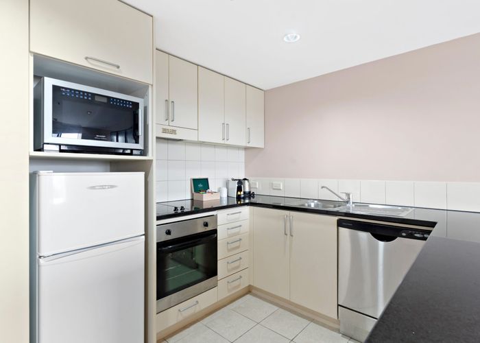  at 706,9-17 Byron Avenue, Takapuna, North Shore City, Auckland