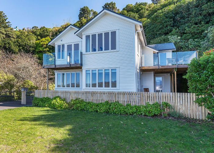  at 477 Karaka Bay Road, Karaka Bays, Wellington