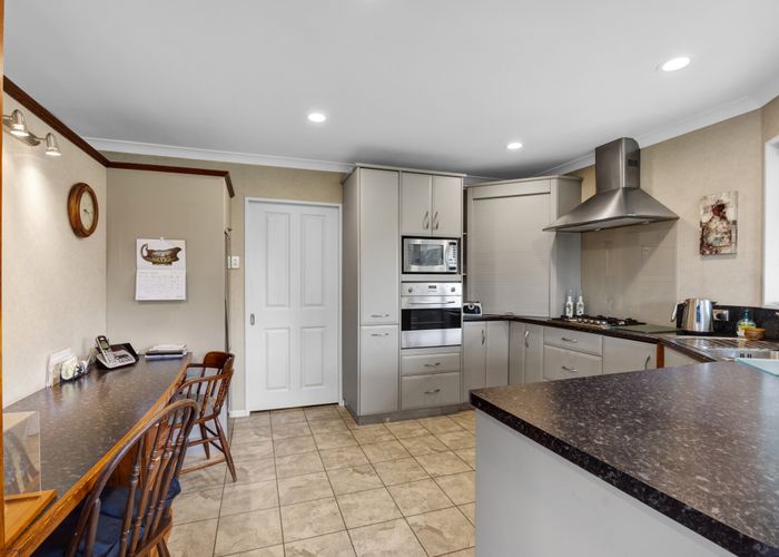  at 156 Pembroke Road West, Pembroke, Stratford