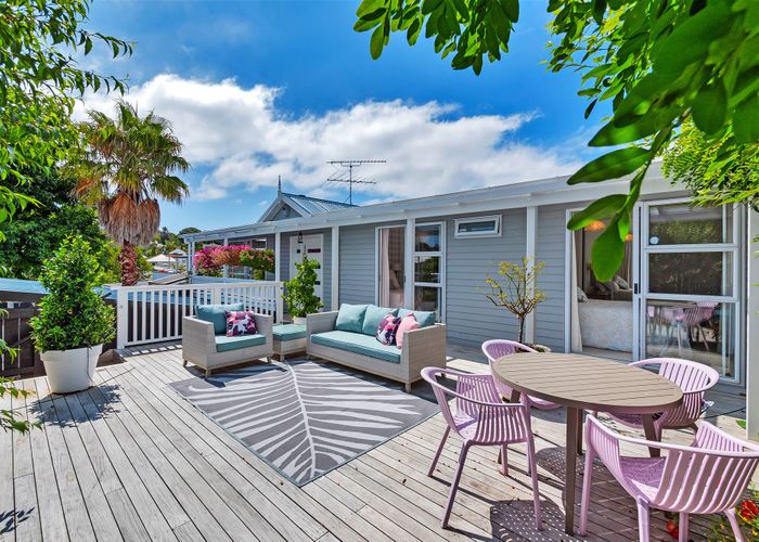  at 1/6 Tyne Road, Forrest Hill, Auckland