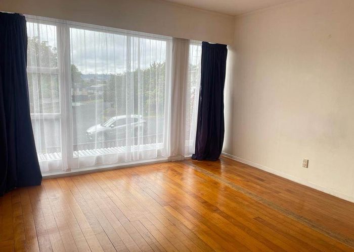  at 16 La Trobe Street, Pakuranga Heights, Manukau City, Auckland