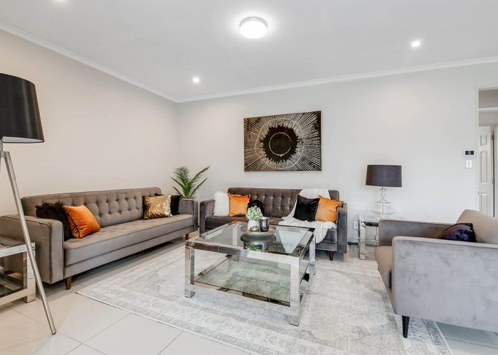  at 58 Bass Road, Albany, Auckland