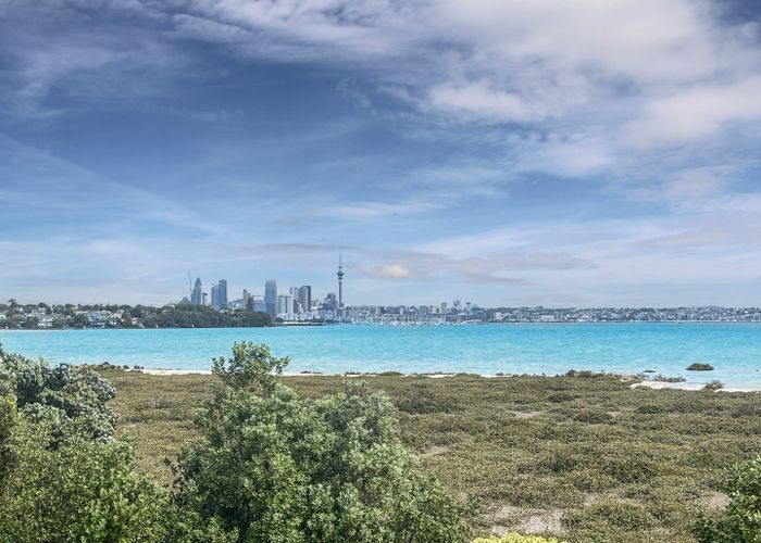  at 2/40 Walter Street, Hauraki, North Shore City, Auckland