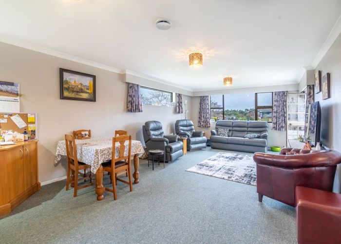  at 2 Hamilton Avenue, Winton, Winton