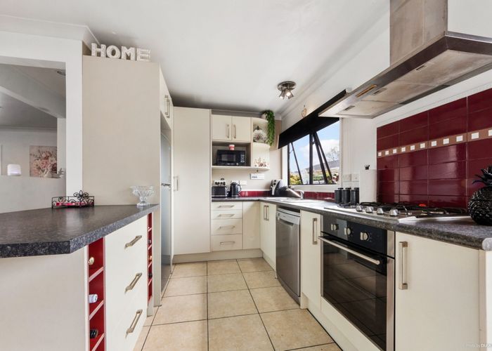  at 1 Edwin Freeman Place, Ranui, Auckland