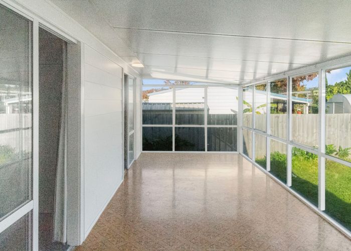  at 122 Bruce Maclaren Road, Henderson, Waitakere City, Auckland