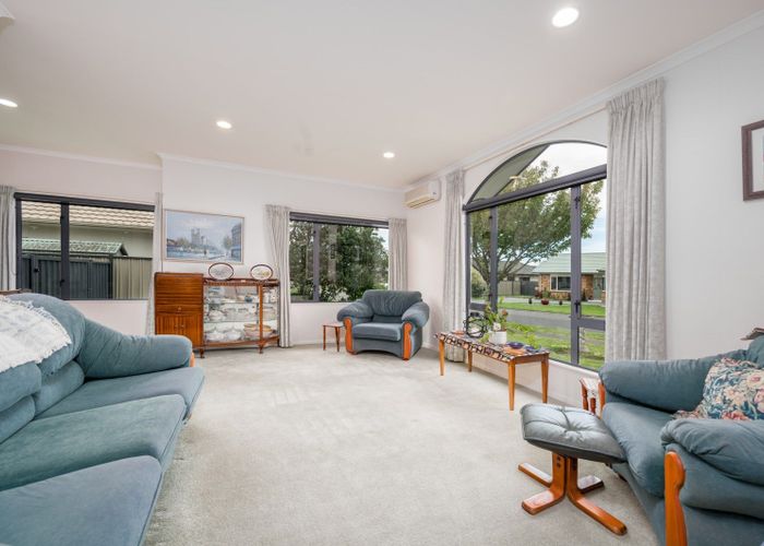  at 10 Forbury Way, Taradale, Napier