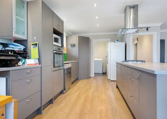  at 140 Burns Street, Leamington, Cambridge