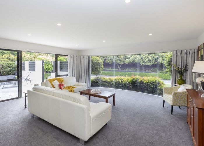  at 19 Regents Park Drive, Casebrook, Christchurch City, Canterbury